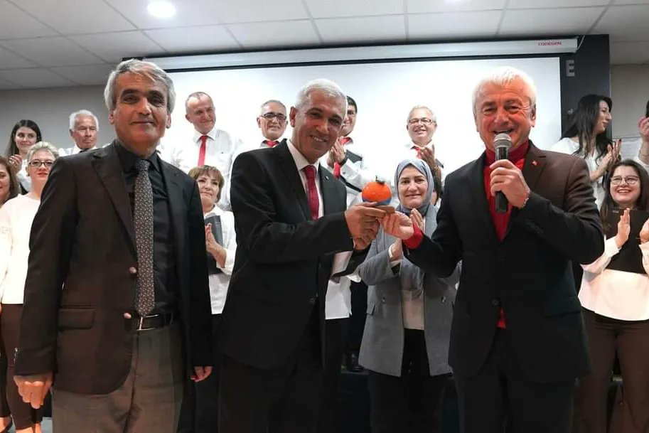 Finike Halk Eğitimi Merkezi tarafindan"şarkılar bizi söyler biz de şarkı söyleriz"projesi kapsamında gerçekleştirilen türk müziği konserimiz
<a href="/musakazimcelikk/">Musa Kazım Çelik</a>
<a href="/emre_caliskan/">Emre Çalışkan</a>
<a href="/antalyamem07/">Antalya İl Millî Eğitim Müdürlüğü</a> 
<a href="/birfremd/">Mustafa Akçil</a> 
<a href="/finike_ilcemem/">Finike İlçe Milli Eğitim Müdürlüğü</a> 
<a href="/mehmetsimsek07/">Mehmet Şimşek</a>