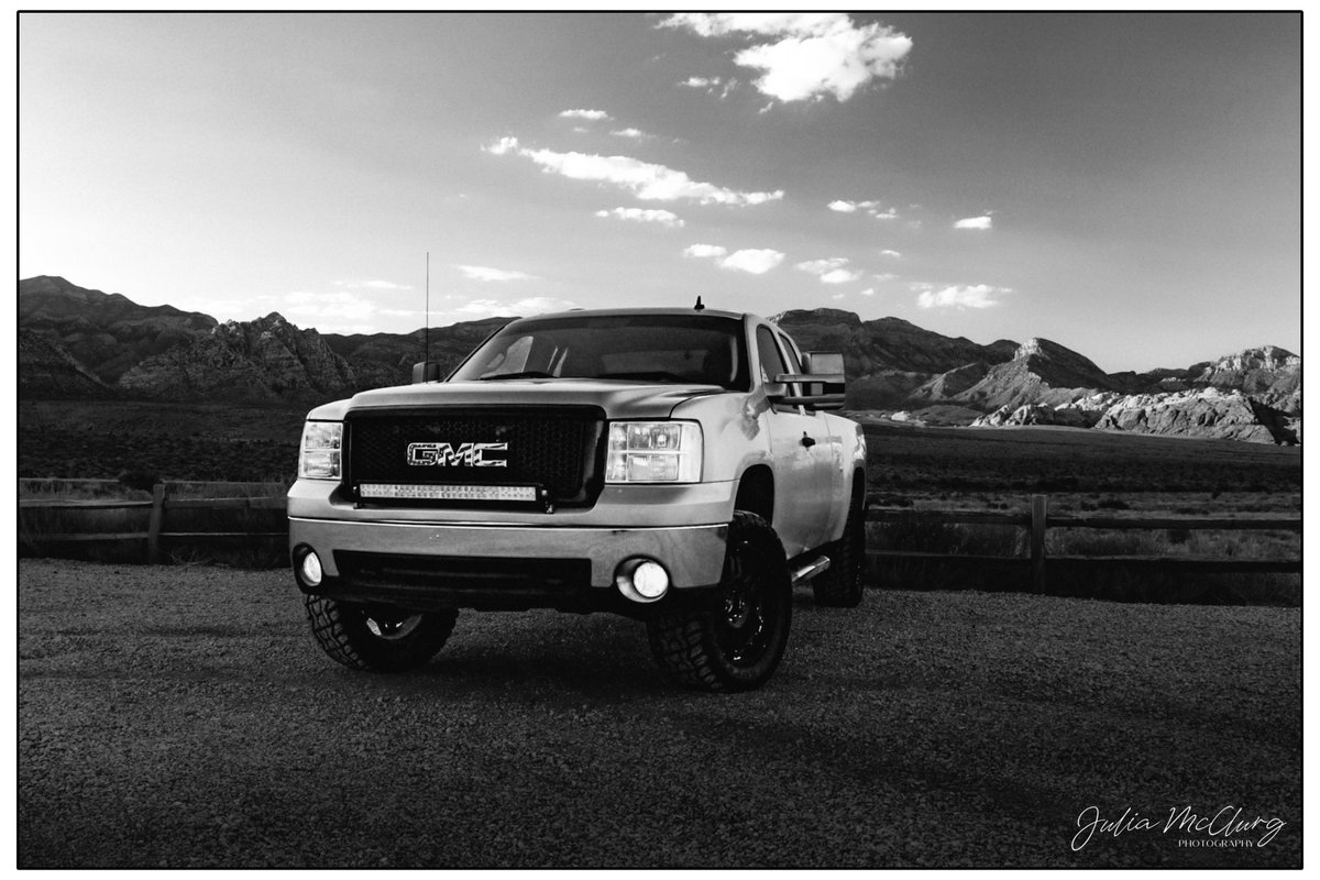 JuliaM987's tweet photo. I have to post some photos of Silver Bullet! 💕
YouTube: Julia M. McClurg
#canonphotography #canon80d #photography #nevada #landscapephotography #photooftheday #travel #carphotography #2008gmcsierra #gmc #trucksofinstagram #btr #trucknation #trucknorris #speedengineering https://t.co/wYuKqewIvw