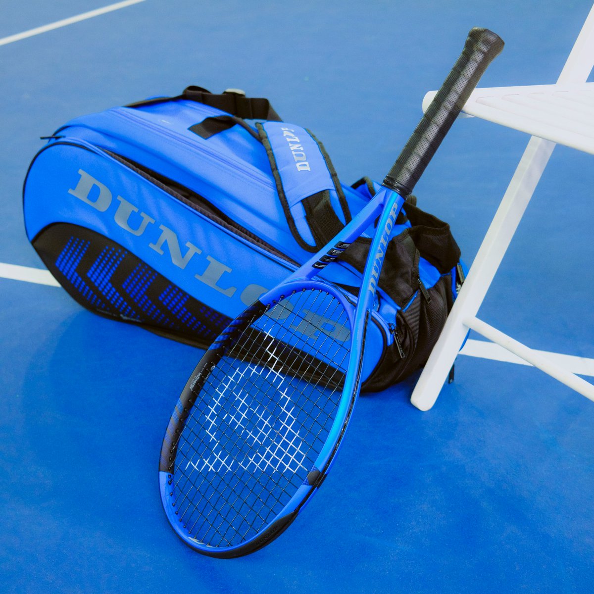 dunloptennis's tweet photo. Anyone got their hands on the new FX series yet?

Don't forget the all new FX Performance 12, 8 and 3 racket bag. Keep it blue!#ForcesOfPower https://t.co/p0lcOKeKqX