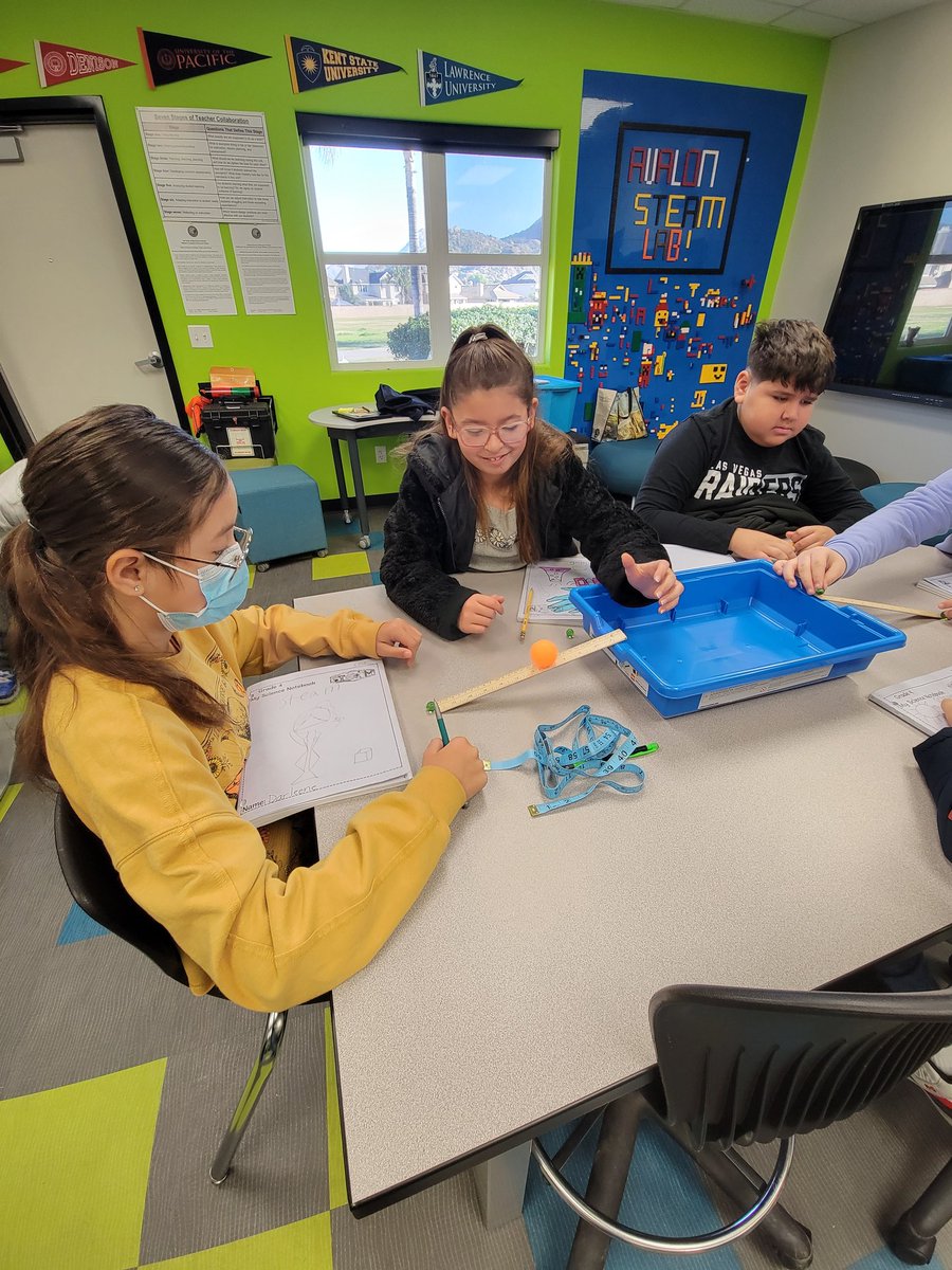 SweetScholars's tweet photo. These #SweetScholars are investigating potential (stored) and kinetic (motion) energy in our STEAM Lab today. #LearnByDoing #WeLikeToMoveItMoveIt @FalconsAvalon https://t.co/AAKK1S6YQg