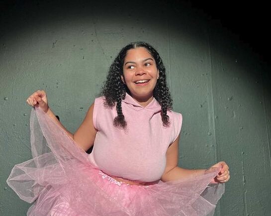 Getting a ⭐️⭐️⭐️⭐️ review in <a href="/TheStage/">The Stage</a> today is even more reason to catch the brilliant #soloshow YOU CAN’T UNDERSTAND by <a href="/badgyallindi/">India Wilson</a> on till Saturday <a href="/BrocJackTheatre/">Jack Studio Theatre</a> 🎭 saw it/loved it for the 2nd time last night - go! 👏👏
#theatre #TheatreThursday #newwriting