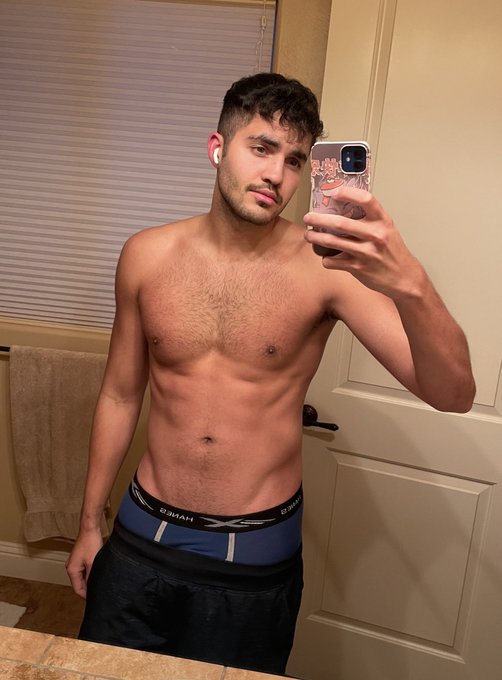 I&rsquo;m down(literally) to eat your pussy anytime, anywhere, for any length of time😋 https://t.co/Cgpk4f<a href="/tag/nsfwtwt"class="tags"><span>#nsfwtwt</span></a><a href="/tag/curvedcock"class="tags"><span>#curvedcock</span></a>