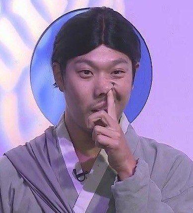 출근해야되니까 일단 자야지 본계 언젠간 돌아오겠지~오늘 ㄹㅇ 바쁠것같아서 일찍 자야겠다