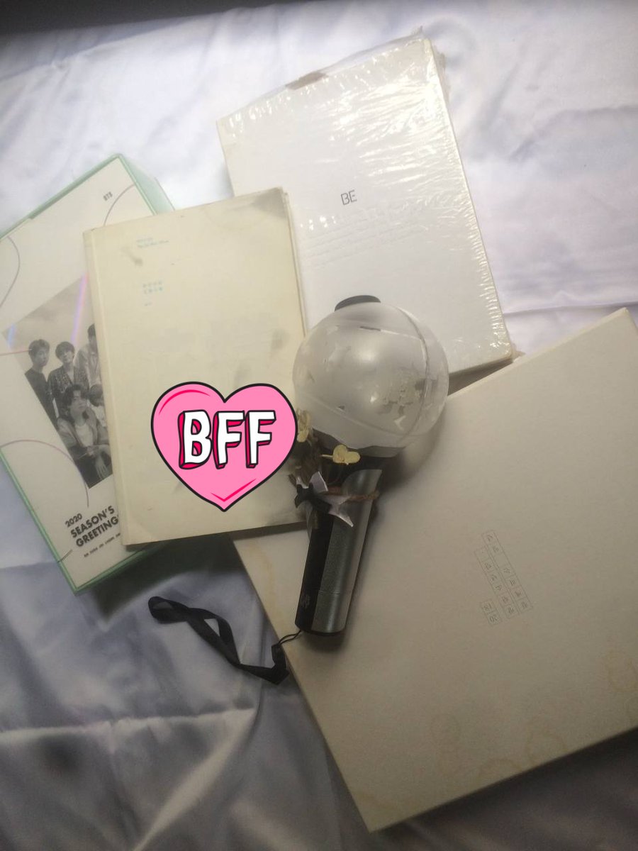 mghoevr's tweet photo. @geraihybe album be deluxe fullset 600k udah dapet armyboomb ver 2 sama 2 outbox sg + 1 album only https://t.co/WeI082CswP