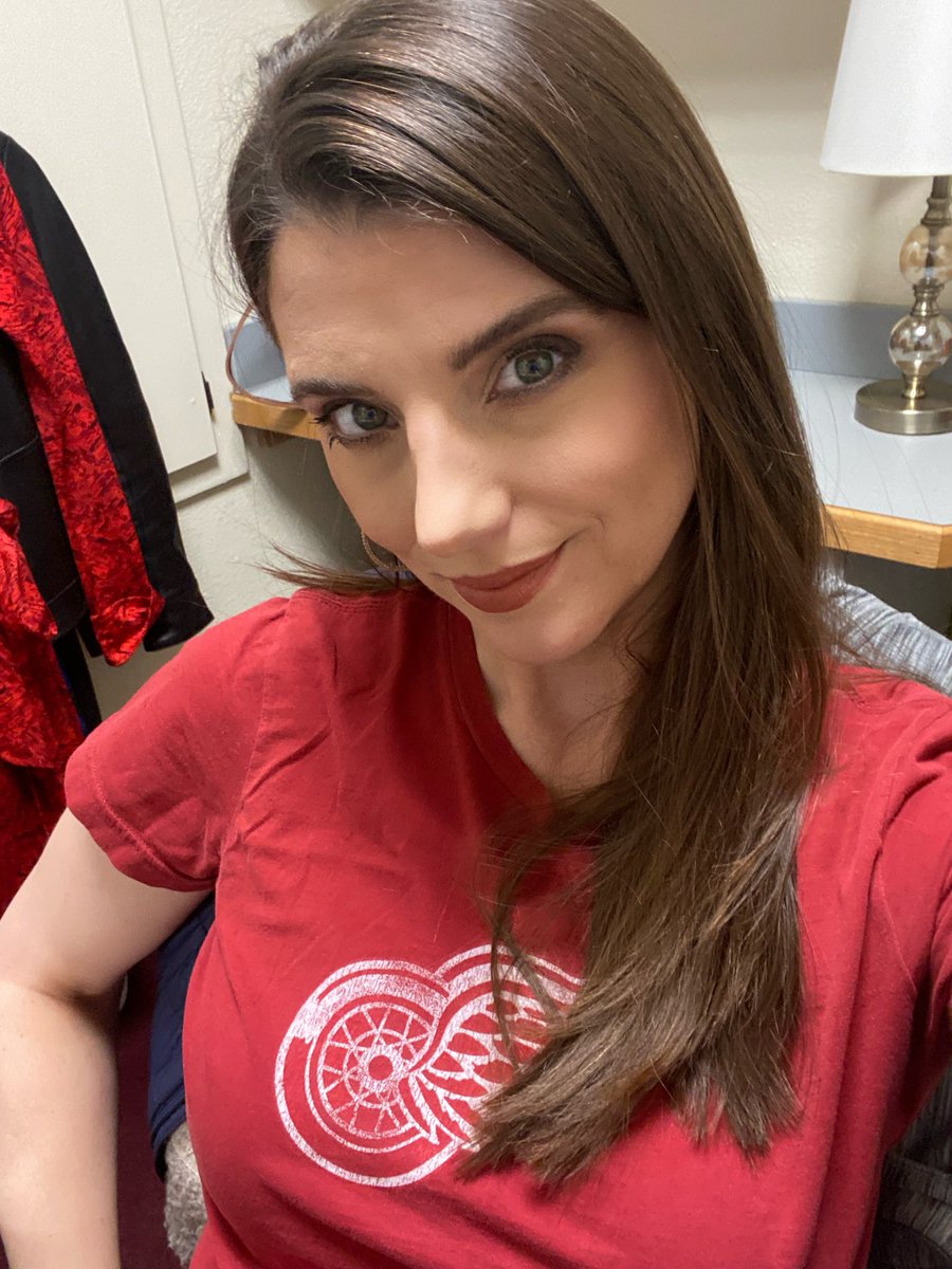 KCRAKelly's tweet photo. Don’t get me wrong, I love the @GoldenKnights… but I was a @DetroitRedWings fan first 🏒🥅
#ImportedFromDetroit 🚗
#hockey #lasvegas #goldenknights #detroit #redwings https://t.co/qlJkGjakJ4