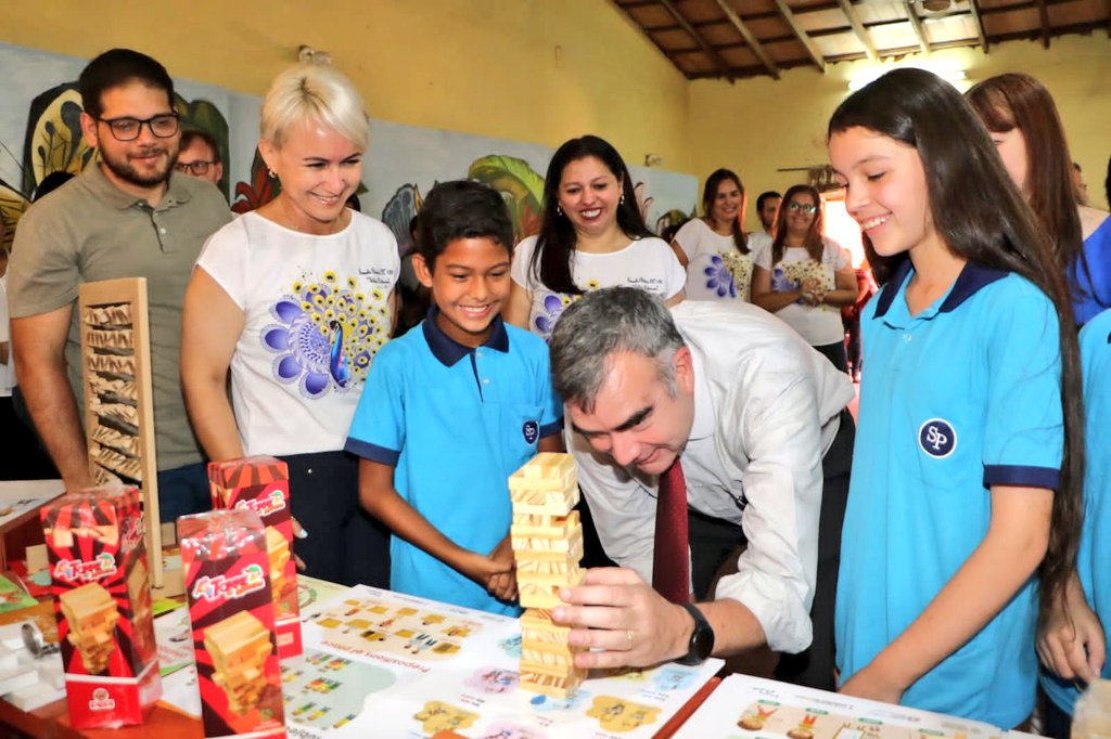 MECpy's tweet photo. ❇️ En el marco de las actividades previas al inicio de clases, hoy visitamos la Esc. Bas. N° 199 "Silvio Petirossi" de Luque, que implementa la Jornada Escolar Extendida- JEE 🧒👧🏫 https://t.co/08c1dxm7pi