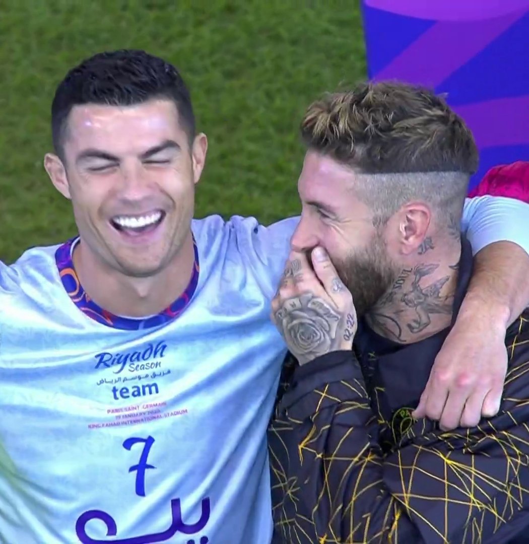 Footballtweet's tweet photo. Ronaldo x Ramos. 🥰 https://t.co/gRfZ7pbJ53