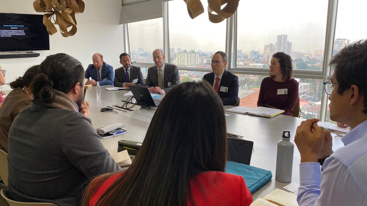 #Hoy | Equipo técnico de la ANLA, en cabeza del director general <a href="/RodrigoENegrete/">Rodrigo E Negrete</a>, sostuvo una reunión con Paul Hueper, Director de la Oficina de Recursos Energéticos del Departamento de Estado de los Estados Unidos, miembros del <a href="/CLDP_DOC/">Commercial Law Development Program</a> y la <a href="/USEmbassyBogota/">US Embassy Bogota</a>.