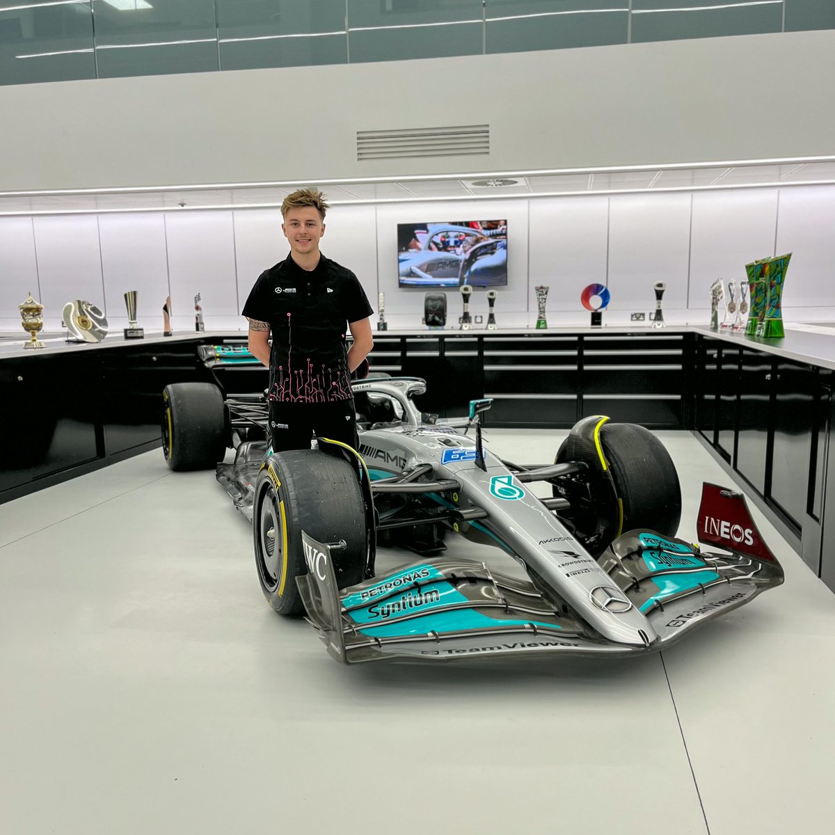 James Baldwin tweet media