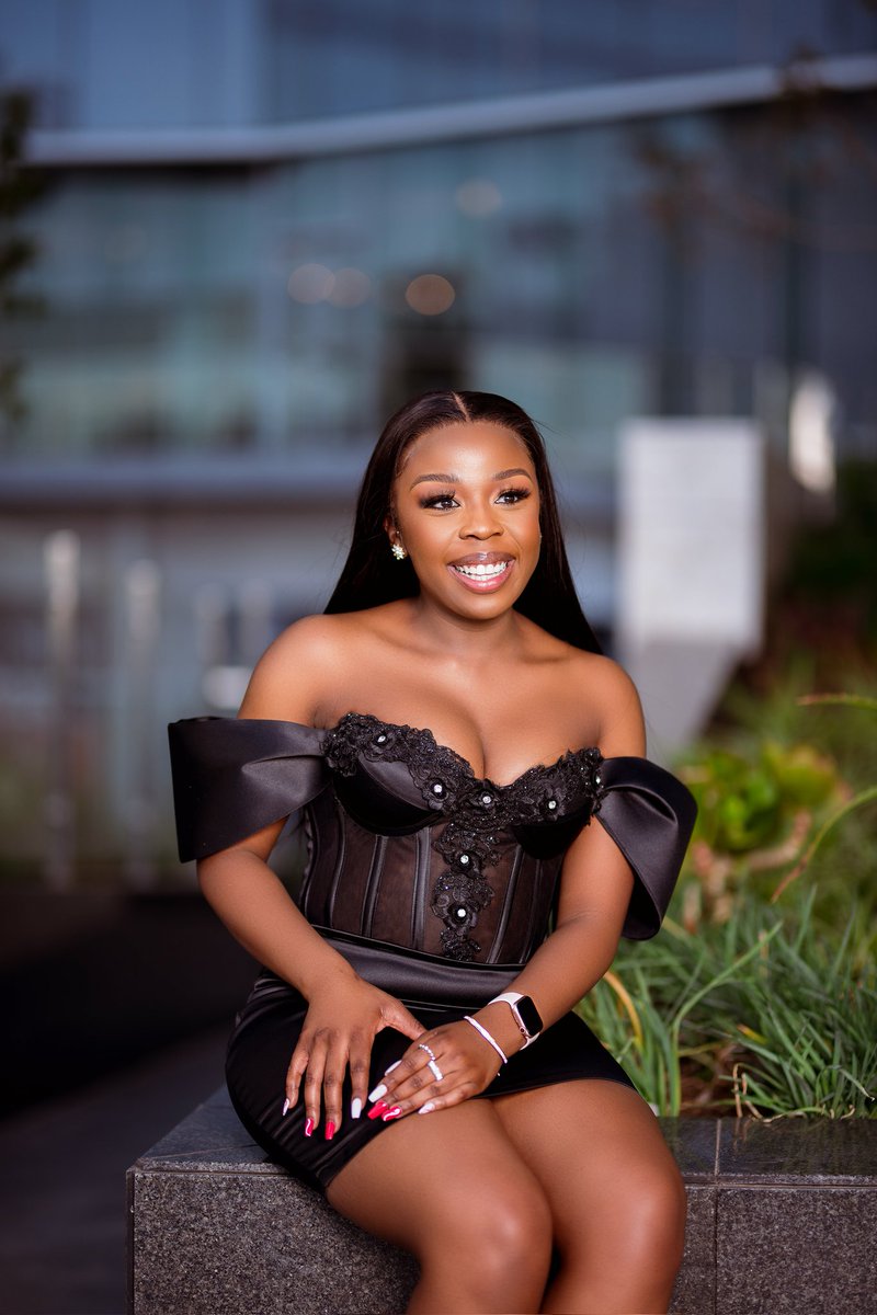 ngwenya_blessed's tweet image. Recent Work...

Now taking bookings for the new year. Kindly Retweet for Awareness 🙏🏿📸

Here's a link to my WhatsApp: wa.me/message/PKMHWP…