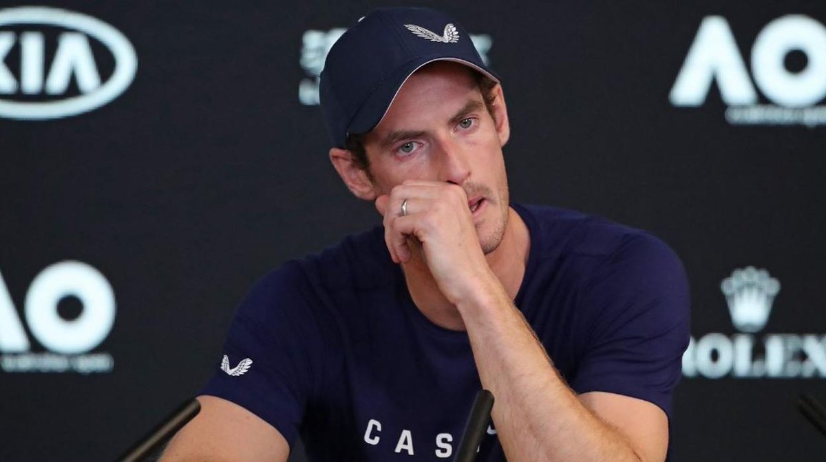 jmgmoron's tweet photo. Enero de 2019. Murray anuncia entre lágrimas que se retira. Que no soporta los dolores de su cadera. Jugó aquella 1R ante Bautista.

Enero de 2023. Murray juega el partido más largo de su carrera (casi 6h). Se mete en 3R y jugará contra Bautista.

Lo que es la vida. https://t.co/3G5EIQQw7I