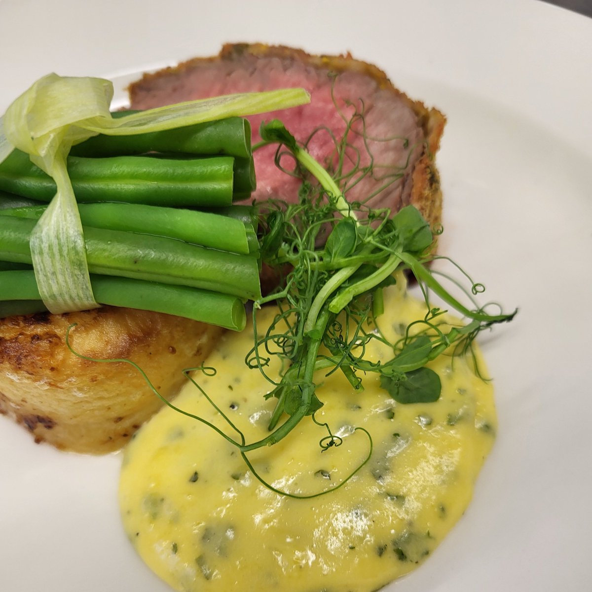 ktstanding's tweet image. What beautiful start to a busy day @FrenshamHeights, Heads lunch Ravioli, Arancini, Beef and a banoffee bread and butter pudding @NSkevington75 @HolroydHowe