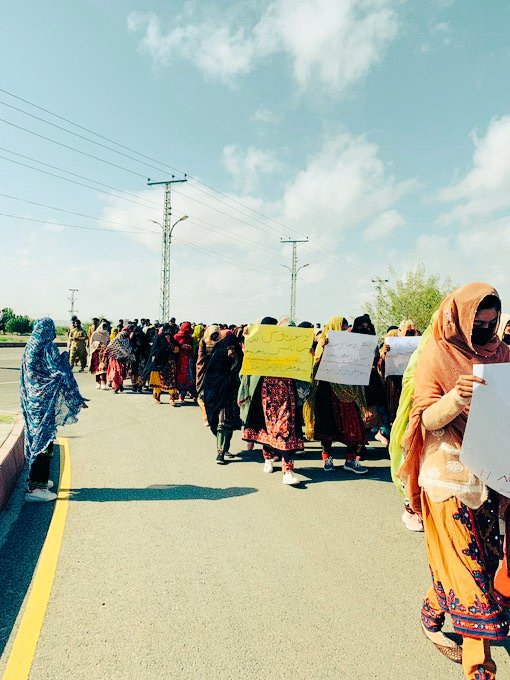 GullzadiC's tweet photo. Students of Turbat University stage protest against rise in fee

#NoToNewFeeStructureOfUOT
@ImaanZHazir https://t.co/JqPfKHokx0