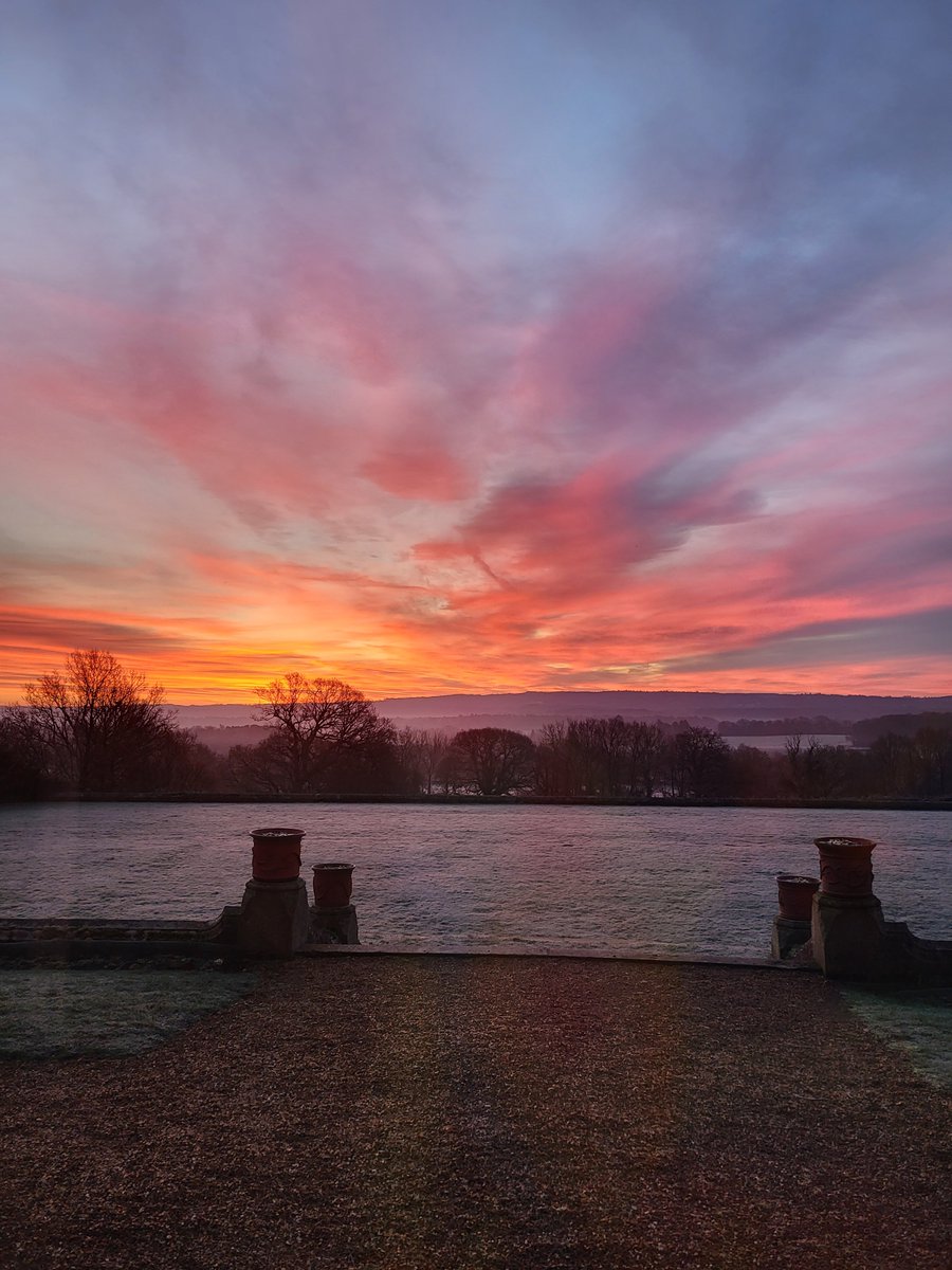 ktstanding's tweet image. What beautiful start to a busy day @FrenshamHeights, Heads lunch Ravioli, Arancini, Beef and a banoffee bread and butter pudding @NSkevington75 @HolroydHowe