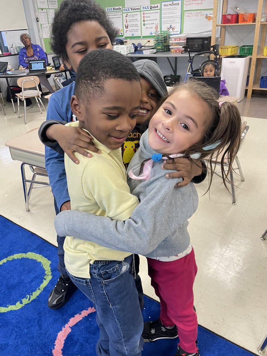 Rosa grew to grade level on her @iReady math diagnostic! She announced to her class and everyone gave her hugs! Adorable! Congrats Rosa! #Experience007 @BaltCitySchools @CecilElem7