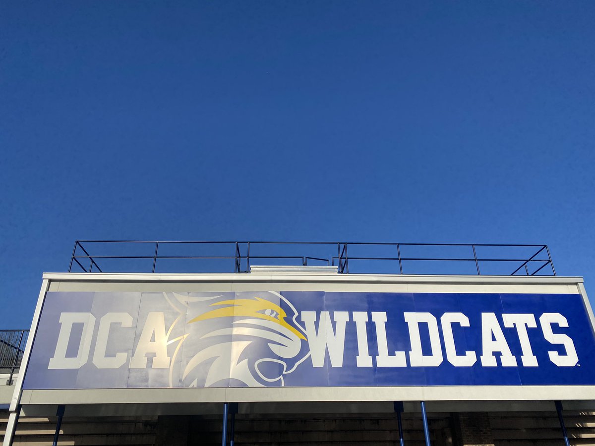 Appreciate @DCA_fb for allowing me to stop by the school today, Awesome set up @DCAWildcats ‼️#PushinPeay23 #TheChase 🎩