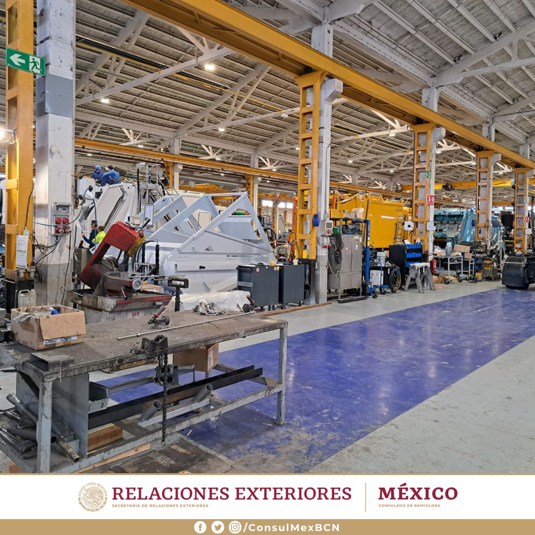 ConsulMexBCN's tweet photo. 📷La Cónsul Claudia Pavlovich visitó la planta de gestión del ciclo de residuos @rosrocaoficial en Cataluña, donde conoció su proyecto de internacionalización en México de esta empresa con 150 años de existencia, 3,000 empleados y presencia en más de 100 países. https://t.co/9LG8tg3QiL