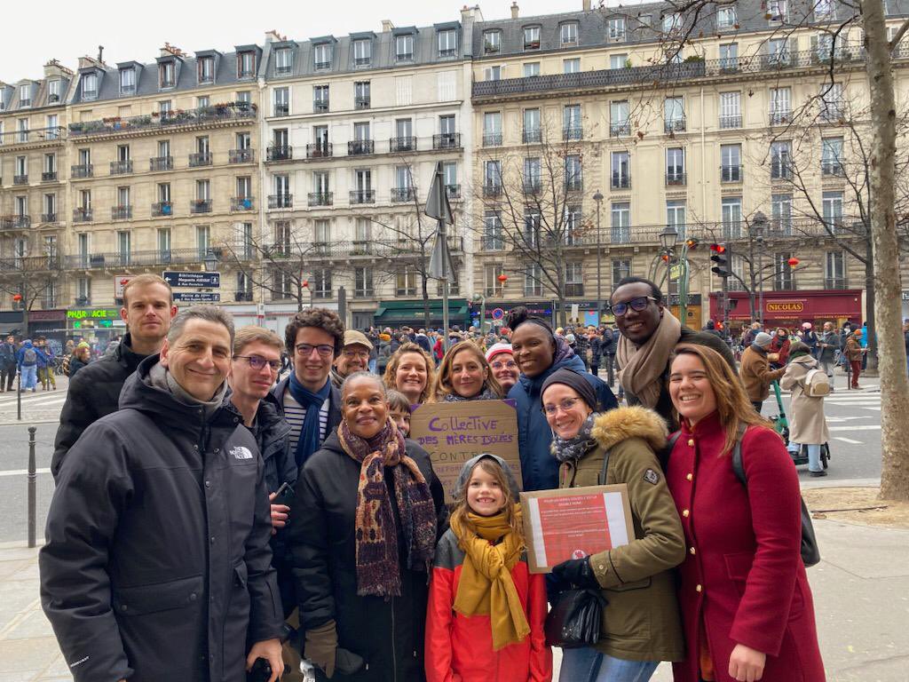 LavraieD's tweet photo. ChTaubira: En solidarité avec celles et ceux qui luttent encore pour la justice sociale, contre la #ReformeDesRetraites; qui savent qu’un monde plus juste, égalitaire et solidaire dépend de décisions politiques. Qu’il est toujours faux de prétendre qu’on… https://t.co/ygUmyUbHD9