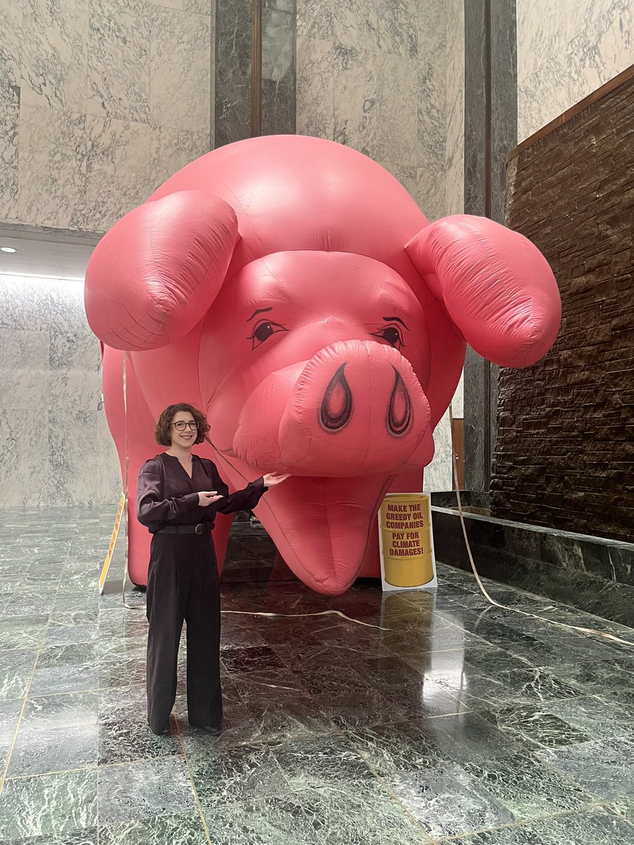 Liz Moran tweet media