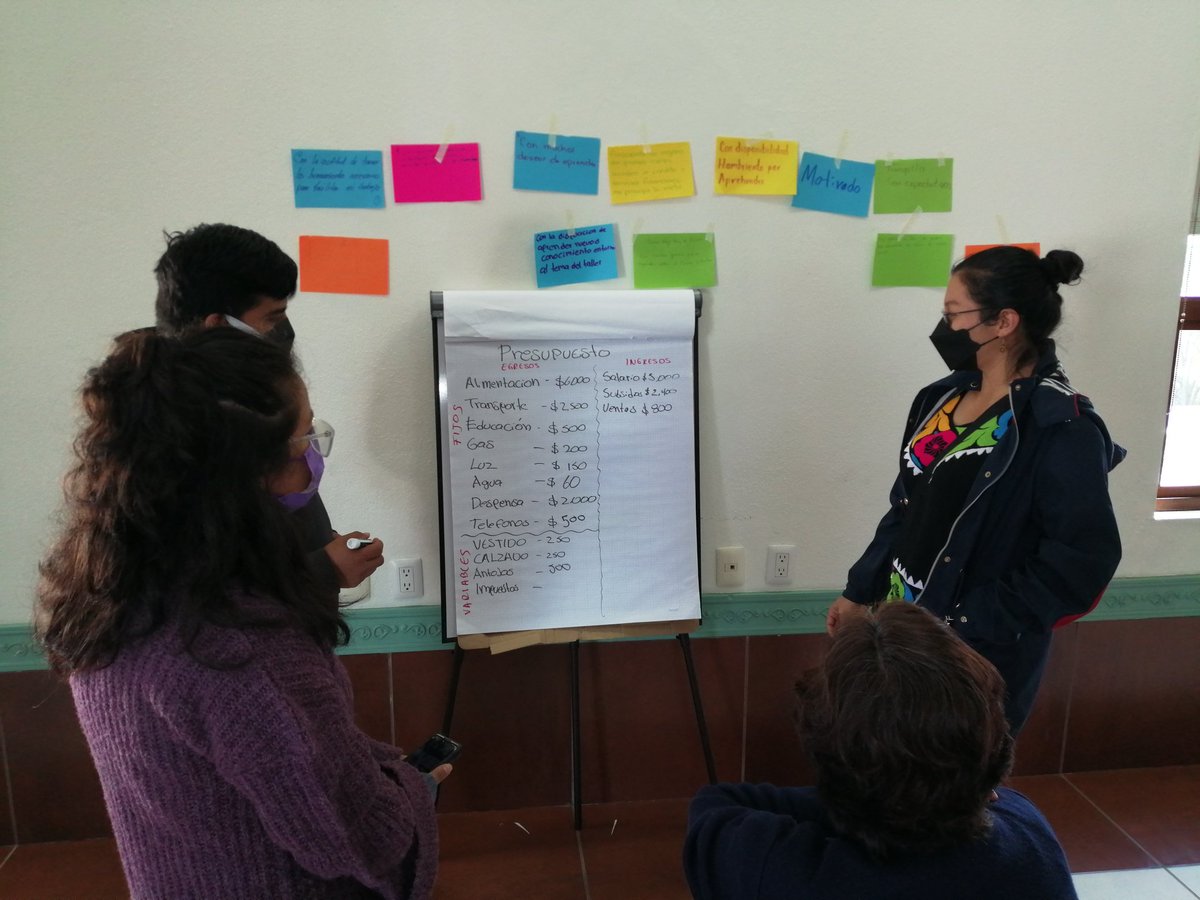 HubPSurCimmyt's tweet image. Conversando sobre educación financiera para promover el acceso a servicios financieros en el #HubPSur en las regiones de #Oaxaca en el marco del proyecto con #WalmartFoundation y @ACCIMMYT @CIMMYTesp