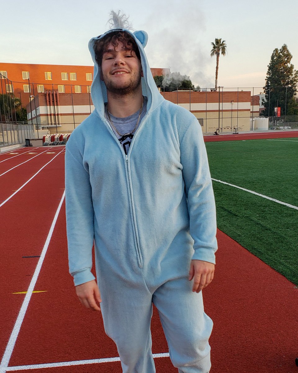 BiolaLacrosse's tweet photo. 'El Tigre' day two went to sophomore Nick Breen who got to run a 5k in it.
#BiolaLacrosse #Biola #BiolaUniversity #BiolaLife #AllAsOne #Colossians317 #MCLA23 #ERO #DMGB https://t.co/sgKGJgOoIu