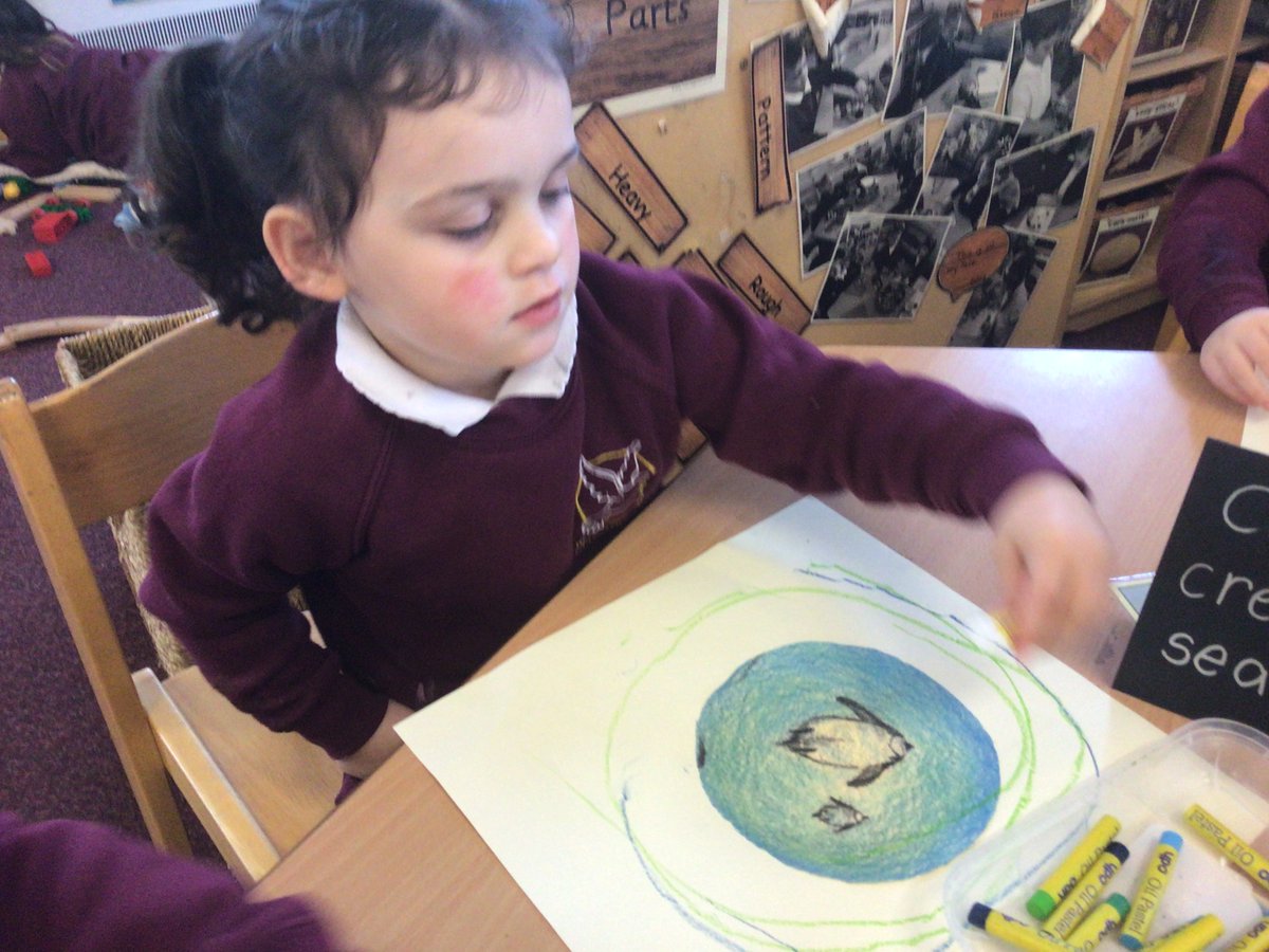 RimroseHope's tweet image. Nursery children used oil pastels to create the sea. #icanfly