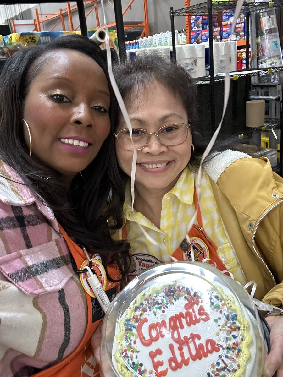 vannahj84's tweet photo. HD store 554 Diamond Award Winner @554 @BassKausha @RushClay @vantasticD151 https://t.co/rg12vG8nwc