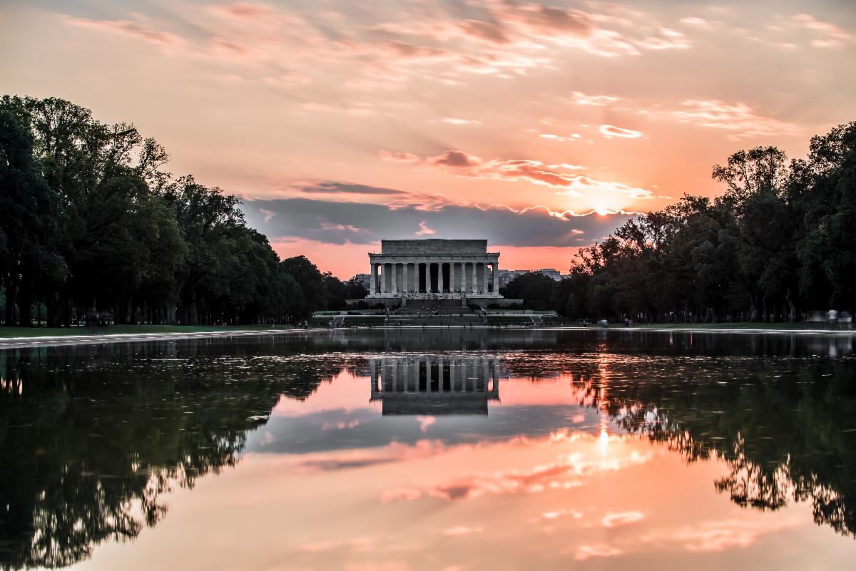 travelusaexp's tweet photo. Lincoln Memorial in Washington DC #travelusaexpress #nationalparkexpress #findyourpark #nps #visitdc #washingtondc #familytravel #whyitravel #whytravel #travelusa #visitusa https://t.co/u8xXY47MOH