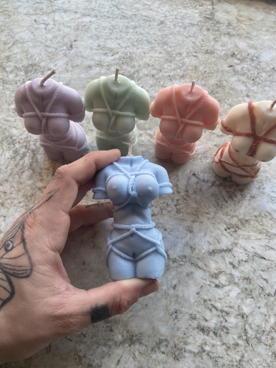 This is your 30 min warning , be fast at 6pm , once it’s sold out it will be restocked again , i will post updated about next restock depending on everything/ whenever I have time Goodluck and I hope you get everything you want 

Pumpkinspicedmanor.co.uk