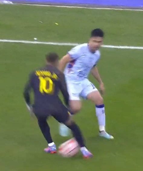 El Pity Martínez le metió un caño a Neymar 🥵🥵