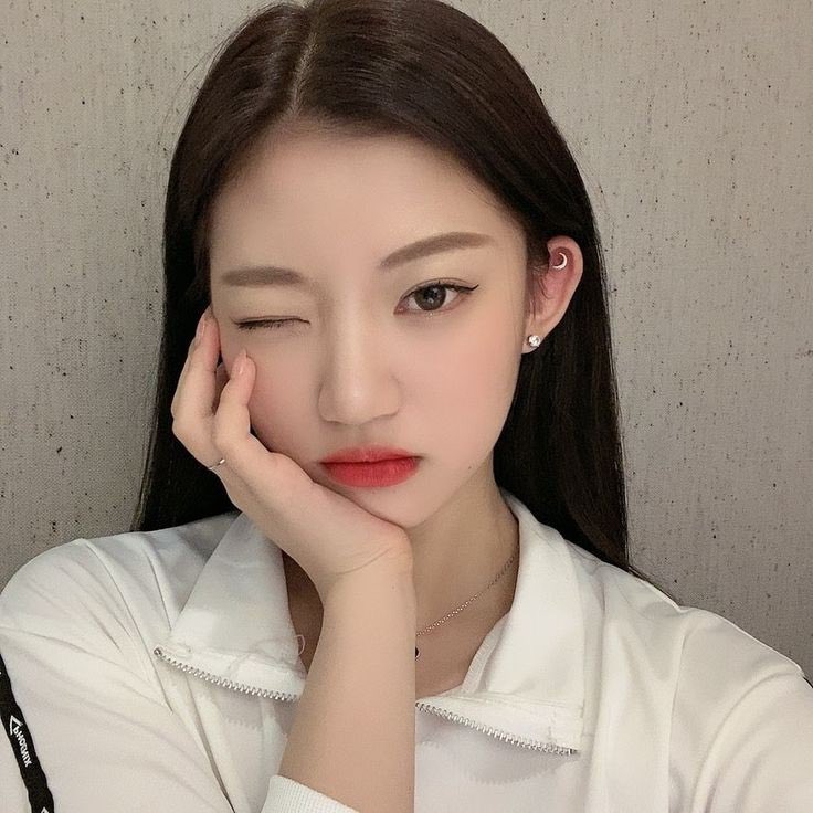 billliesecret's tweet photo. doyeon and siyoon could quite literally pass as sisters tbh https://t.co/s0eVvEl53N