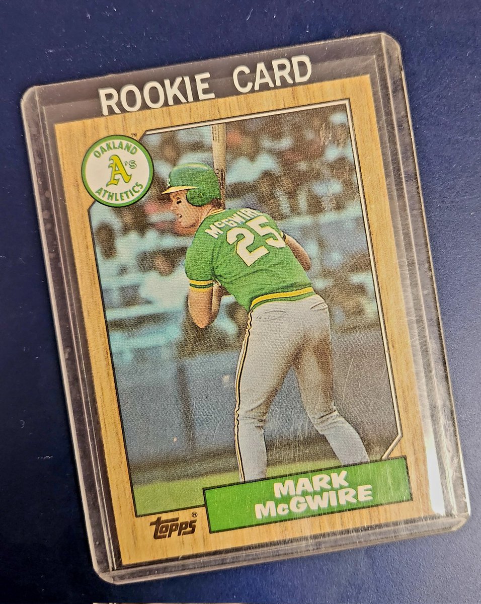 Giving away another cheapie personal fave, can't beat the wood grain border and Big Mac. Will give this away to person kind enough to follow me, retweet this and comment an 80s/90s bomb hitter!