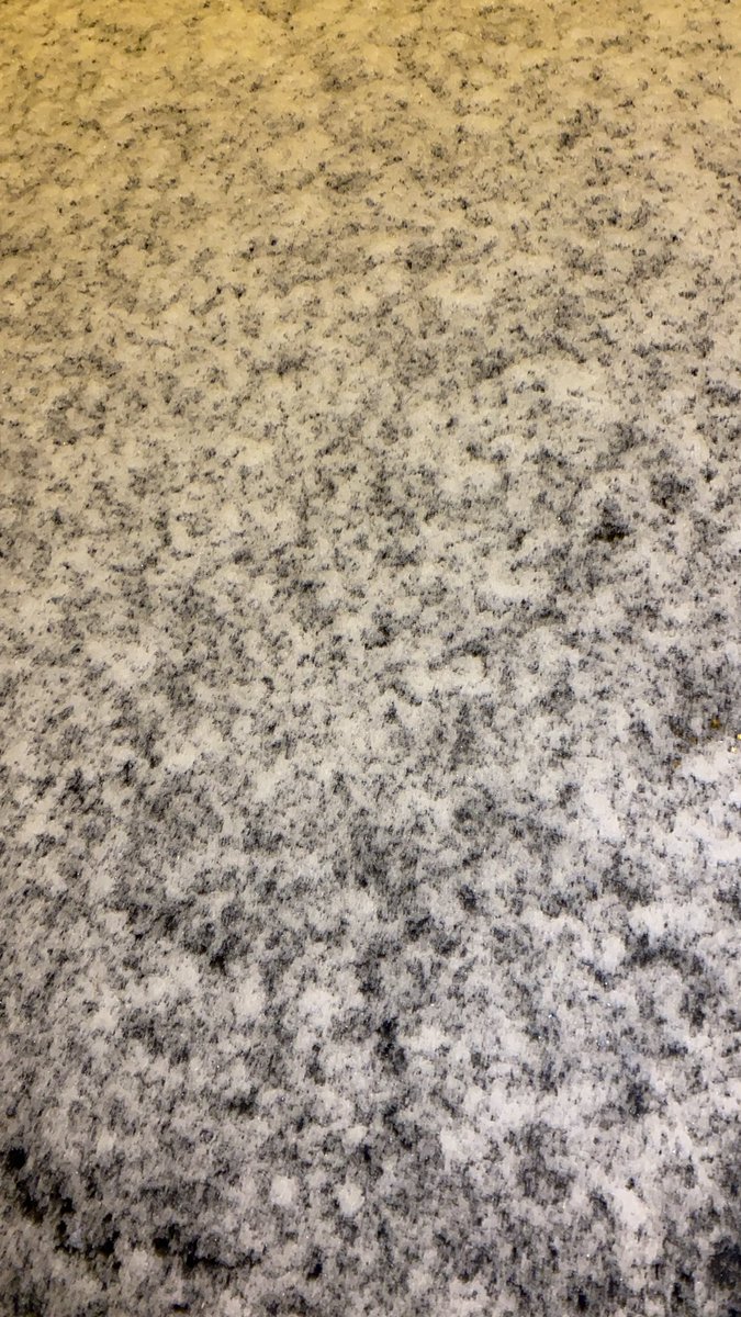 SecretaireduBat's tweet photo. #pointneige: il neige https://t.co/iY6dBn6qwm