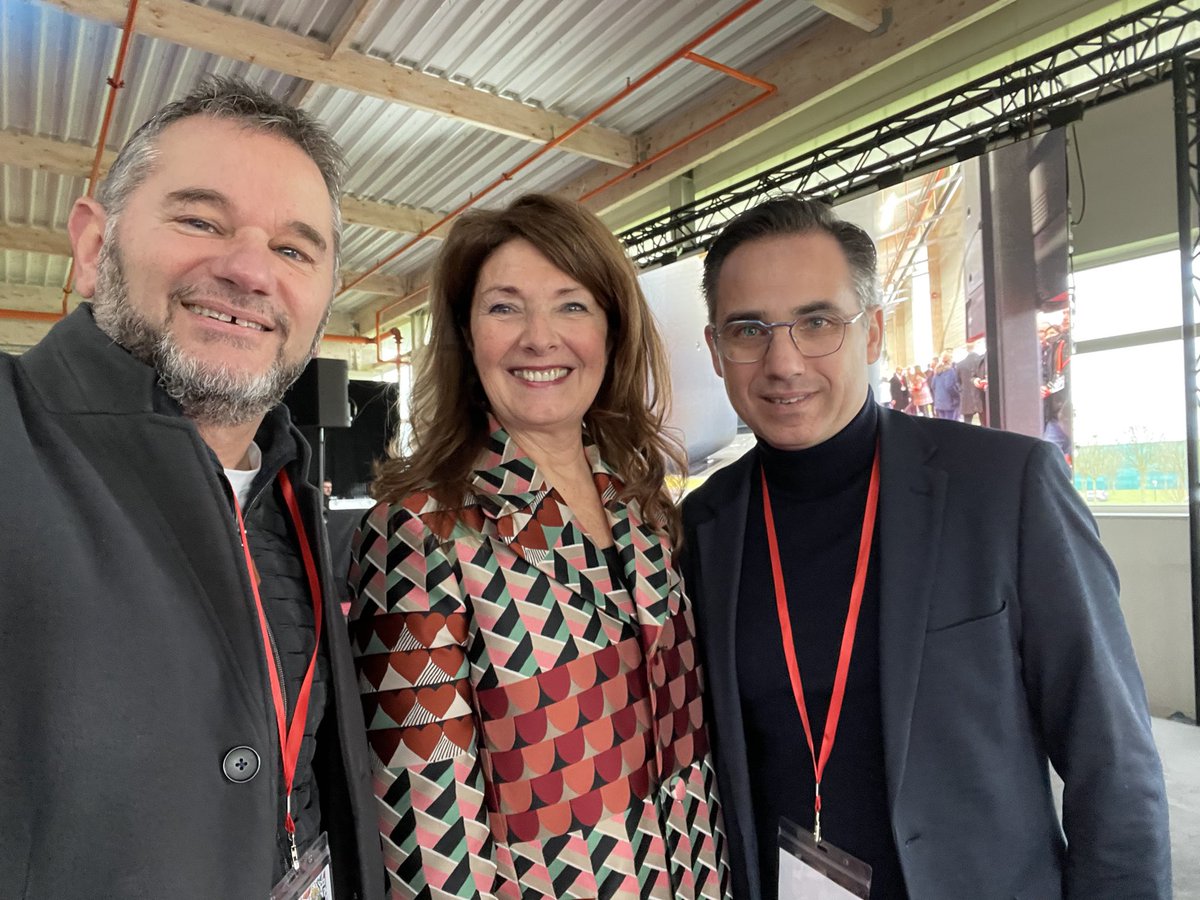 LeudiereNicolas's tweet photo. #PossonPackaging fêtait ses 80ans. Un grand bravo à Sylvie Cazenave-Péré qui mène à la destinée de cette très belle entreprise depuis 27 ans ! Une chance pour notre territoire d’avoir une PDG comme Sylvie qui travaille pour le futur, en plaçant l’humain au centre de ses valeurs https://t.co/e2nIJR6ksG