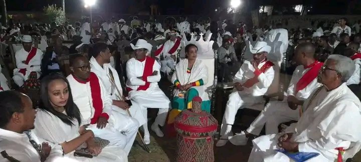 yilkal_kefale's tweet photo. በጎንደር የታየው የጥምቀት በዓል አከባበር የታሪክና የፍቅር ሀገር መሆኗን በተግባር ያስመሰከረ ነው ።

የጎንደር ህዝብ ቤት ለእግዚአብሄር ብሎ እንግዳን ቤተኛ የሚያደርግ መስተንግዶ ማድረጉ ከአባቶቹ የተወረሰ ሌሎችም ሊጋሩት የሚገባ መልካም https://t.co/bZvHvKEXHg