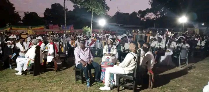 yilkal_kefale's tweet photo. በጎንደር የታየው የጥምቀት በዓል አከባበር የታሪክና የፍቅር ሀገር መሆኗን በተግባር ያስመሰከረ ነው ።

የጎንደር ህዝብ ቤት ለእግዚአብሄር ብሎ እንግዳን ቤተኛ የሚያደርግ መስተንግዶ ማድረጉ ከአባቶቹ የተወረሰ ሌሎችም ሊጋሩት የሚገባ መልካም https://t.co/bZvHvKEXHg