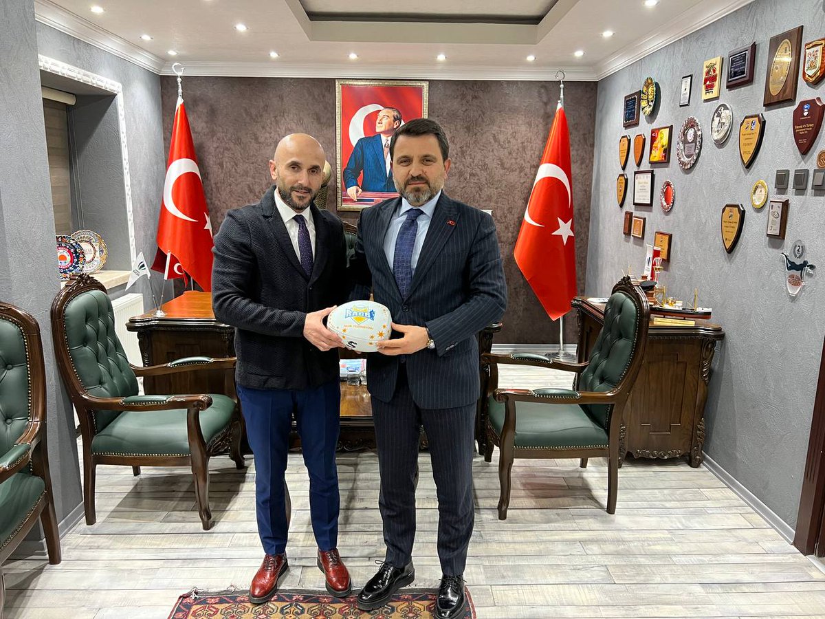 murat_pazan's tweet photo. Çanakkale Savaşları Gelibolu Tarihi Alan Başkanı Sn. İsmail KAŞDEMİR'in ve Binicilik Federasyonu Yönetim Kurulu Üyesi Sn. Gökhun ÇİLİNGİR’in Federasyonumuzu ziyaretleri.
Ziyarette bulunan Sn. İsmail KAŞDEMİR 'e ve Sn. Gökhun ÇİLİNGİR'e teşekkür ederim. https://t.co/eobMQOA8rG