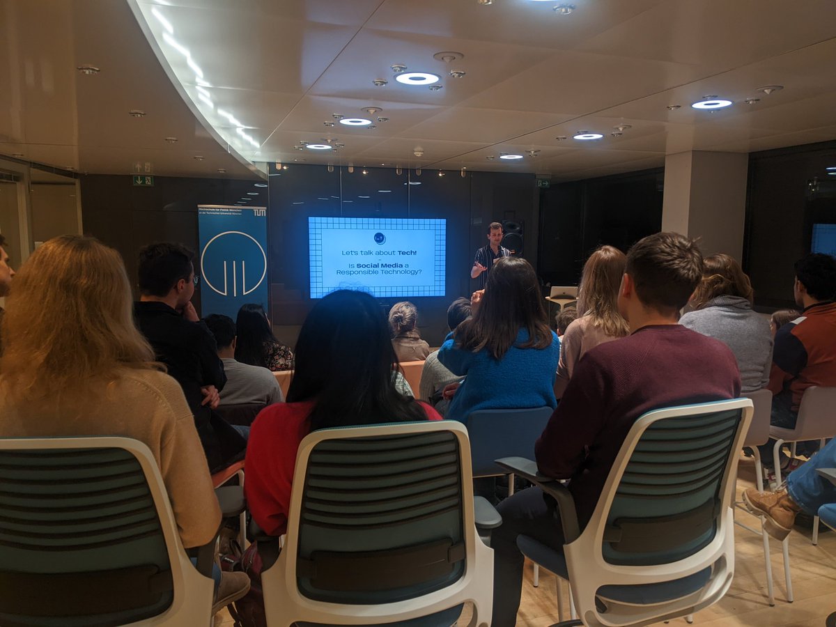 Is #socialmedia responsible technology? Responsible Technology Hub @TUMThinkTank invites us to discuss positive and negative impacts - multidisciplinary, interactive and fun!
 (Yes, discussing #responsibletech can very well be fun)