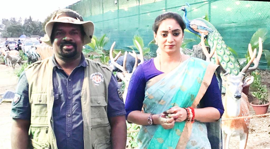 With Minister Chandra Priyanka during Karaikal Carnival festival 2023. Ma'am appreciated about our Wildlife art gallery...