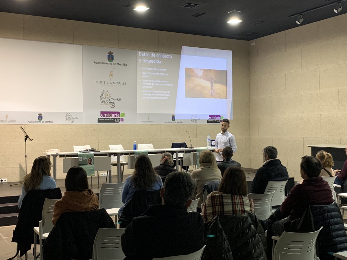 Escuchamos en nuestro ciclo de conferencias sobre igualdad a <a href="/AlvaroBotias/">Álvaro Botias Benedit ⚖️ 💚</a>, Aprendemos de casos reales de maltrato y debatimos sobre las opciones para ir creando una sociedad más igualitaria. Fantástica intervención! <a href="/ceppriegomonti/">CEP Priego Montilla</a>