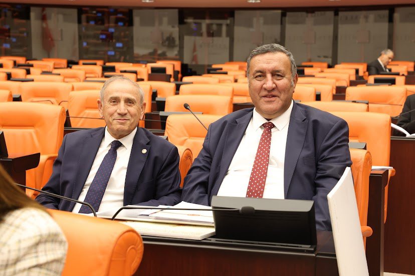 fethigurer's tweet photo. TBMM Sözleşmeliler ile ilgili kanun teklifi görüşmesi devam ediyor.Kanun teklifi aile birliği sağlanıp, tüm kadro bekleyenler kadroya alınmasını da gündeme getiriyoruz. https://t.co/cPuDqPkucd