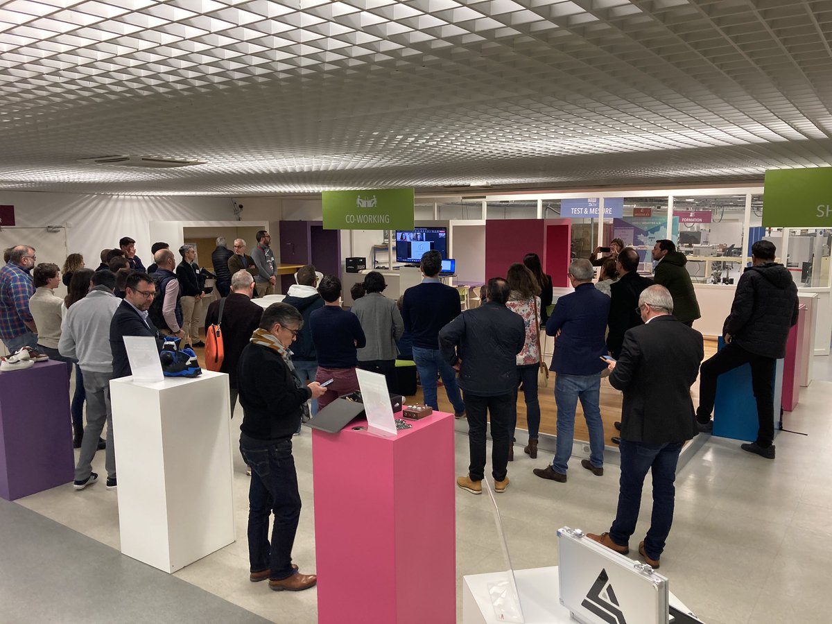 Ce soir chez <a href="/WeNetwork_/">We Network</a> c’est la première soirée conviviale de 2023 en <a href="/paysdelaloire/">Pays de la Loire</a> du @CSI avec <a href="/axandus/">Axandus</a> et <a href="/Polemc2/">Pôle EMC2</a>   Au programme discussions ouvertes et visite du site #prototypage elec