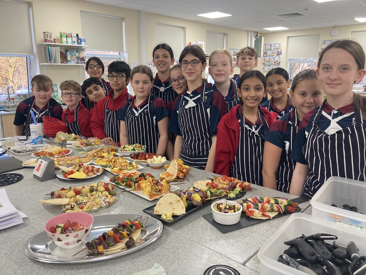 solschfood's tweet photo. Our thirds and shells have been busy making kebabs and burgers this week @solsch1560 #greateffort #howlongtillsummer? #marinades #tenderisation https://t.co/Q1qV5zZLhL