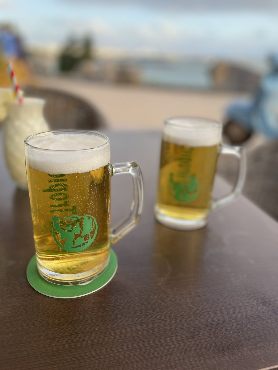 I’ve managed to hurt my right hand at some point in the last 24hrs - wee finger is in agony…but…

I’m hoping that happy hour beer helps fix it 😁🍺🍺

#BestMedicine
#NotHopefulButOhWell
#Lanzarote
#LeastThereIsNoSnow
