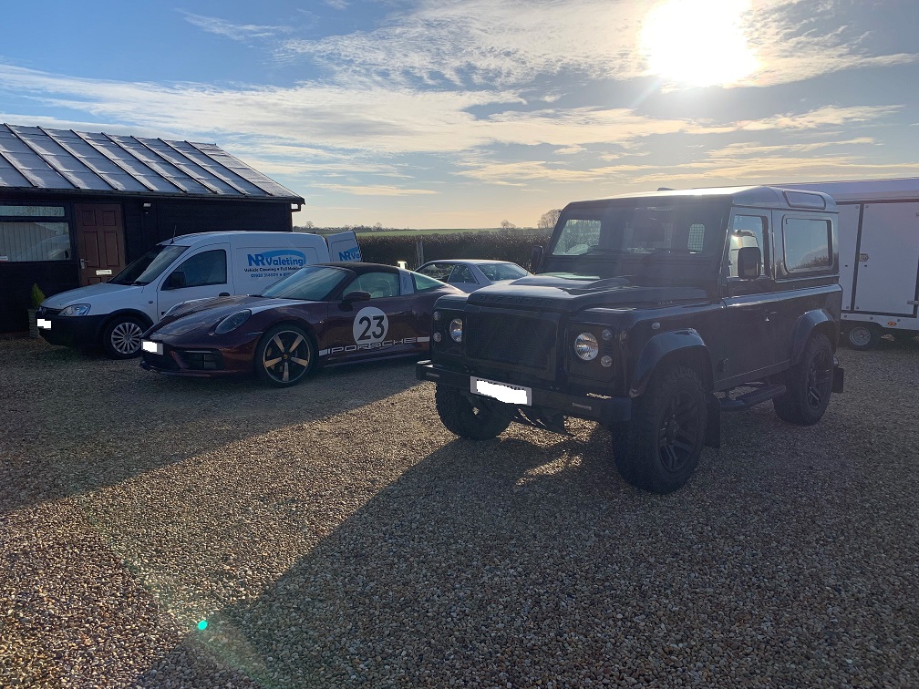 BestCarStorage's tweet image. Valeting day here at Best Car Storage as it slowly warms up. Number of vehicles to do including Land Rover Defender, Porsche Targa and a Ferrari 400i #landrover #defender #porsche #porschetarga #ferrari