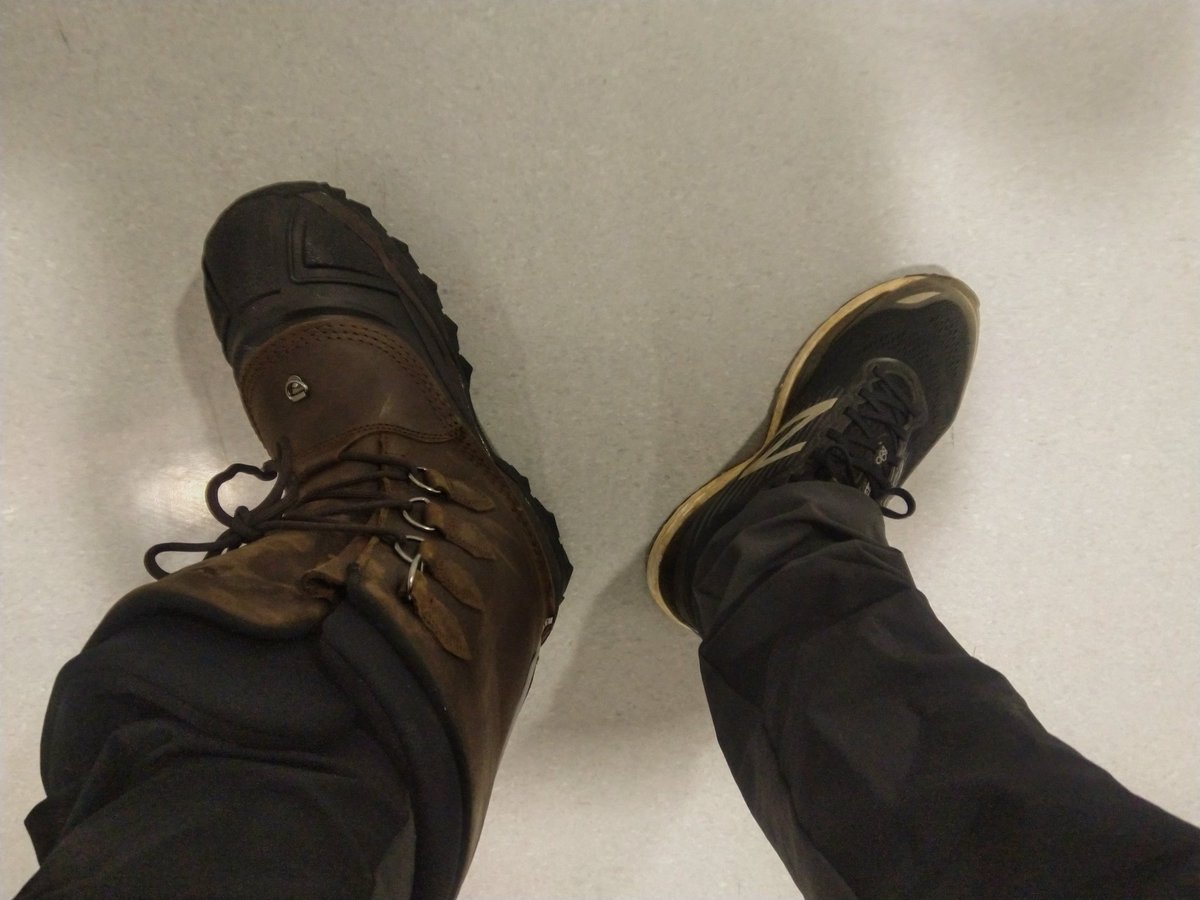 MartinSaumet's tweet photo. Test des chaussures que nous utiliserons en Laponie, lors de la prochaine expédition scientifique #Deepclimate, aux côtés de @ChristianClot et du @HumanAdaptation. Elles sont badass hein ? Je me sens comme un gamin 🥹 https://t.co/H7mxt0AGzz
