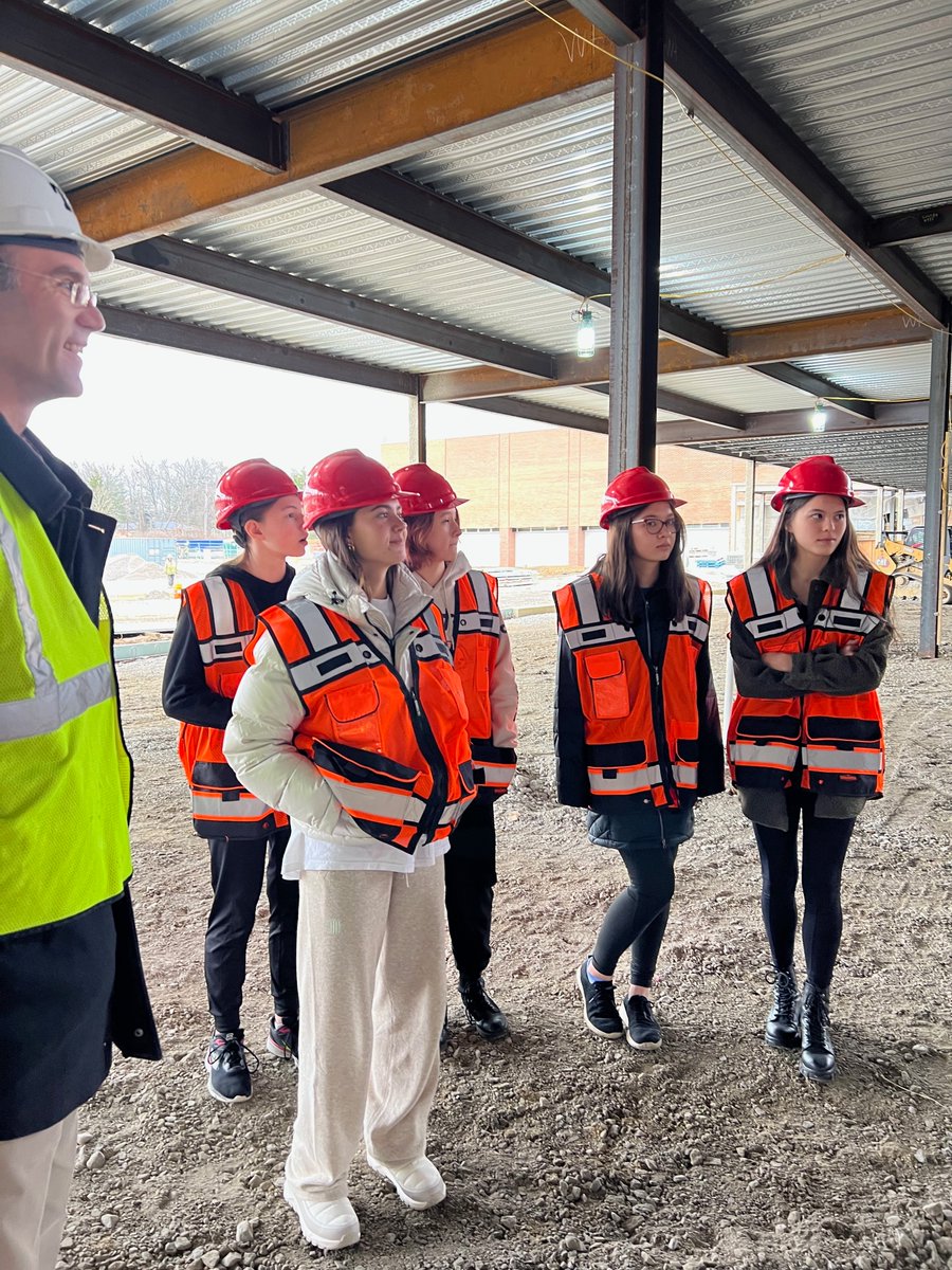 “Providing our female students with real-world experiences in engineering and STEM careers gives them a tangible outlook on what their future could look like,” said Carrie Vanden Boom, IHHS SWENext mentor. See how at the link! #IHPromise @IHHSPrincipal 
indianhillschools.org/protected/Arti…