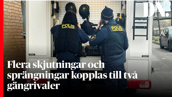 dagensnyheter's tweet photo. Gängrivalers knarkkonflikt tros ligga bakom våldsvågen • Polisen hårt pressad: ”Har ingen överblick.”
https://t.co/UhNTXCFLMX https://t.co/NQFEGOJWmz