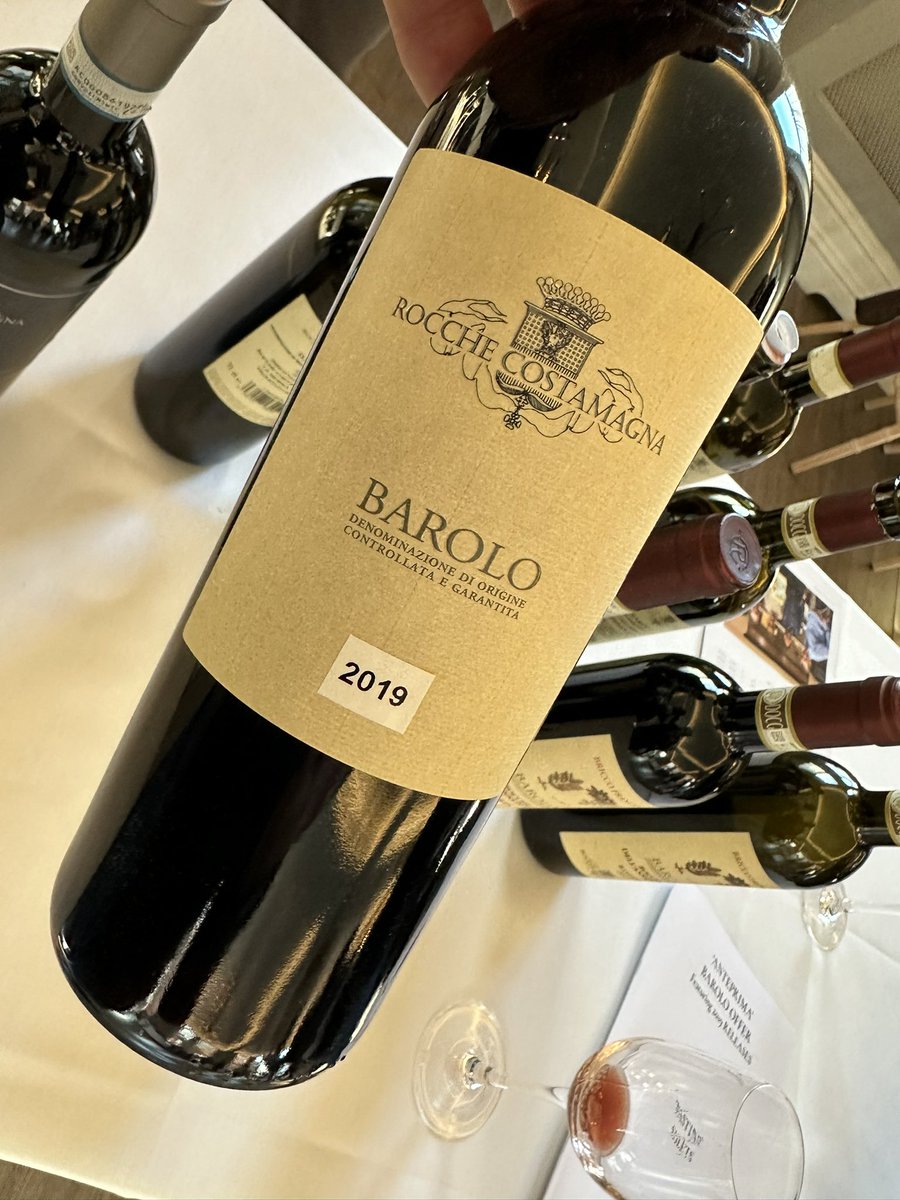 vinoperitus tweet media