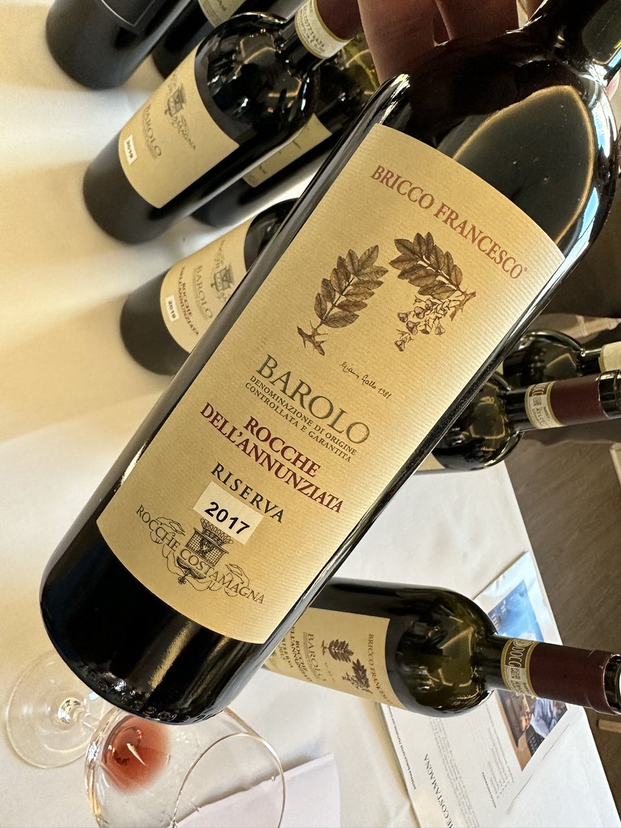 vinoperitus tweet media